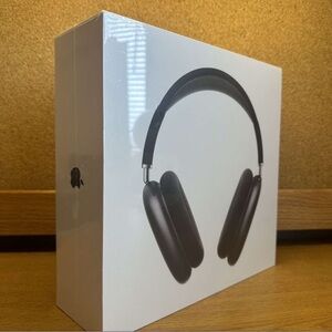 Apple Black Wireless Headphones